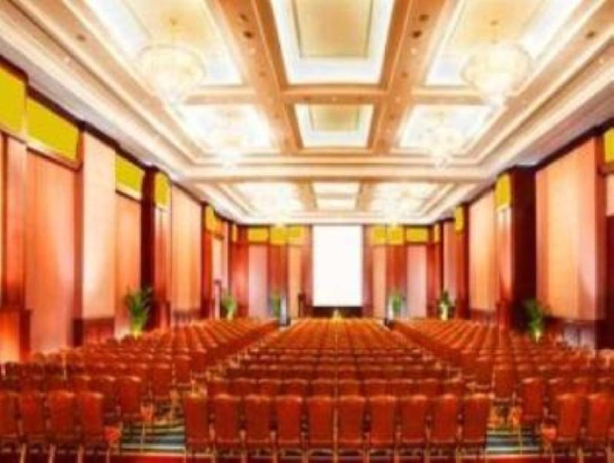 The Sulthan Darussalam Medan Exterior photo